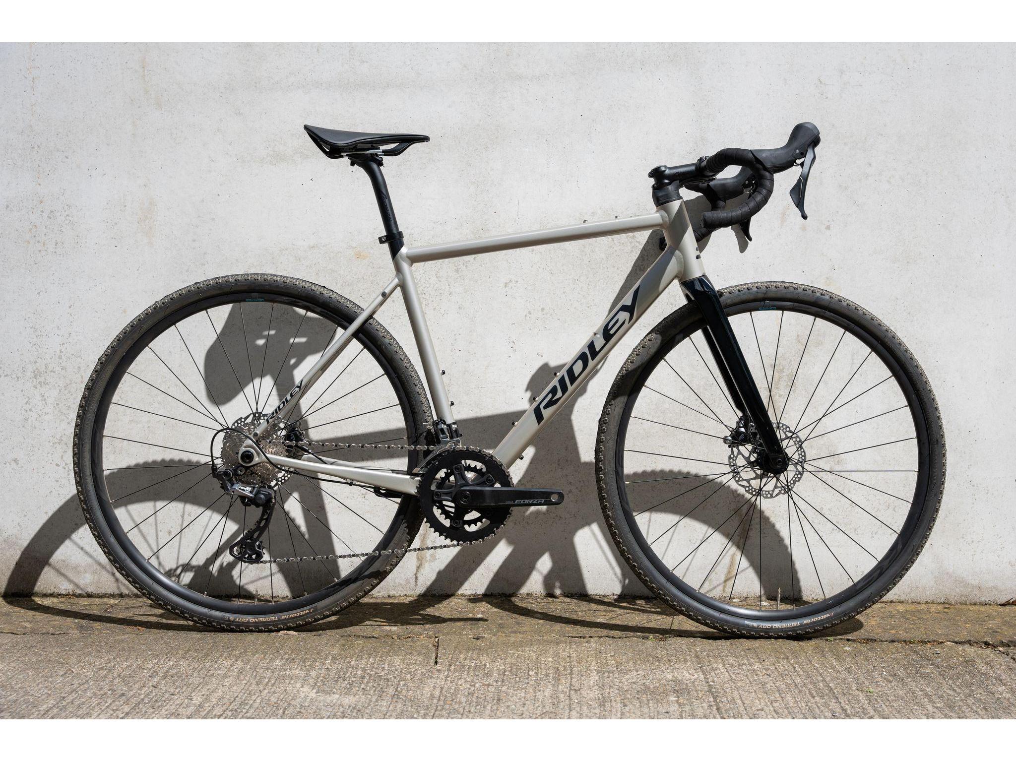 Ridley Grifn alu 105 mécanique 2x12